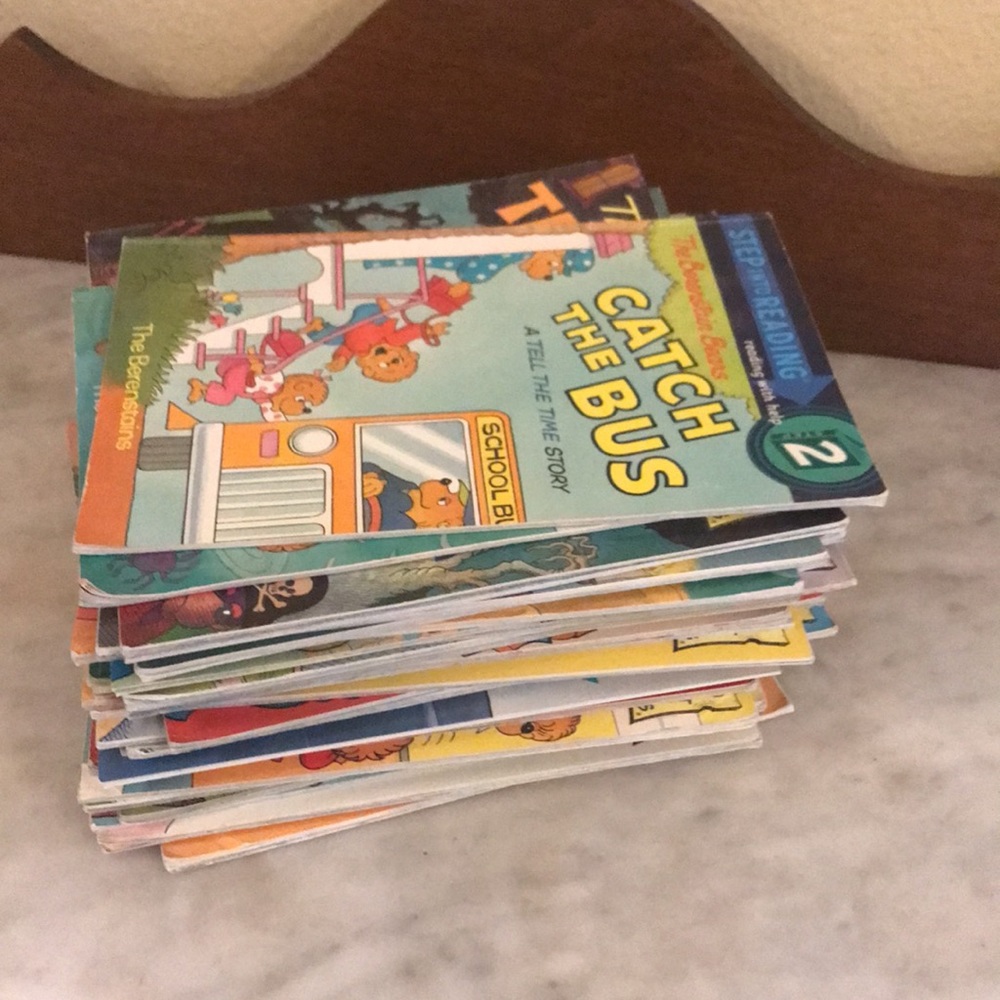 Random House-Set Of 34 Berenstain Bears Books - Picture 2 of 16